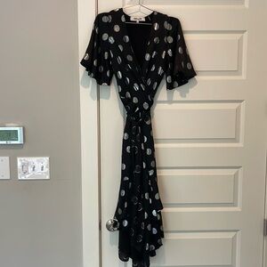 DIANE VON FURSTENBERG
Sareth Metallic Dot-Print Ruffle Midi Dress